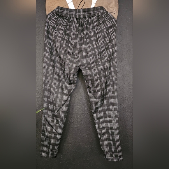 Shosho Soft Checkered Pants 🔥🔥🔥 - Picture 2 of 7